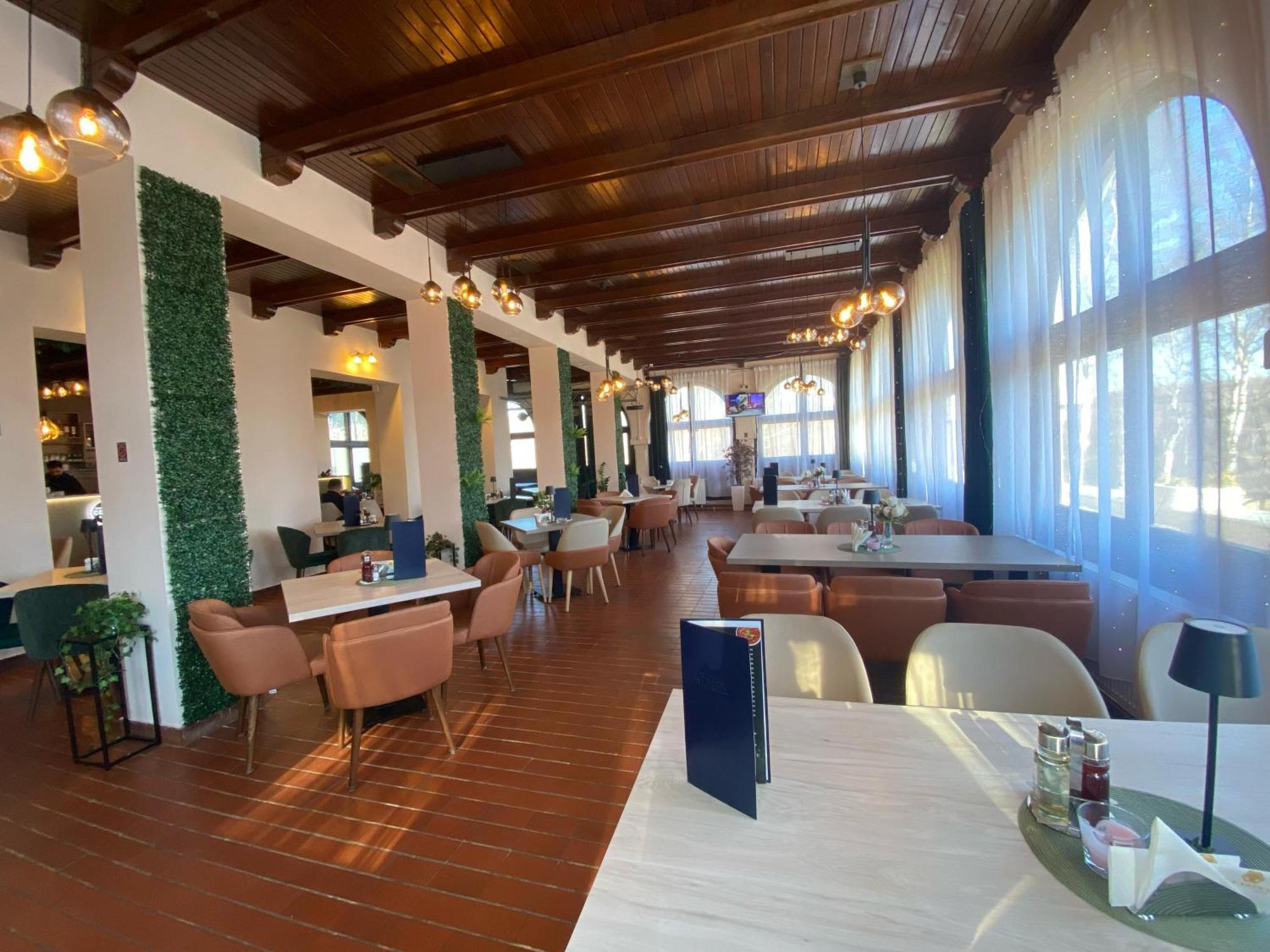 Hotel Vlasina - Vlasinsko Jezero فالسينا ريد المظهر الخارجي الصورة